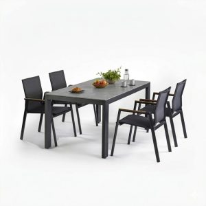 kovinska vrtna garnitura