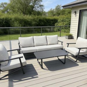 postavitev garniture na terasi